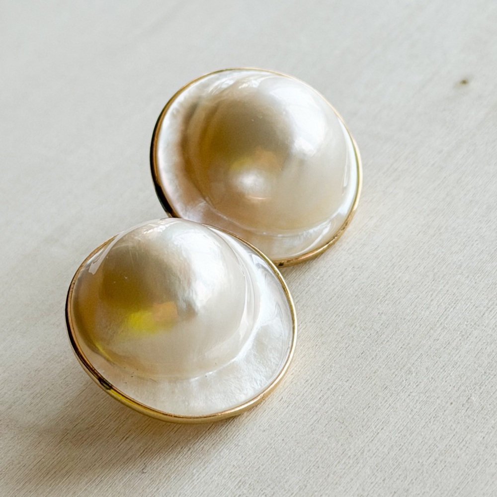 BLISTER PEARL EARRINGS (vintage)